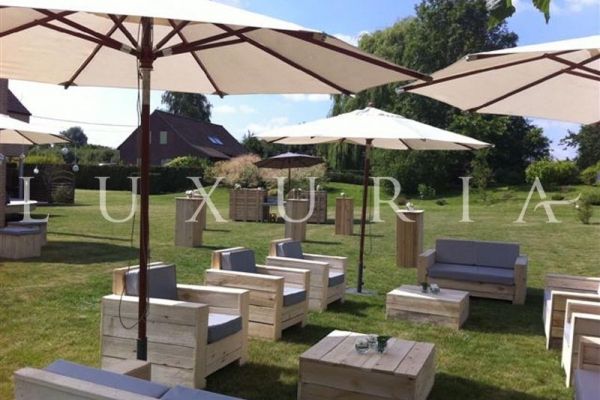 ECOLOGICAL FURNITURES FOR YOUR WEDDING IN PROVENCE