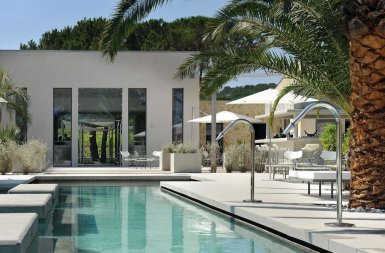 Boutique hôtel contemporain pour mariage à Saint Tropez