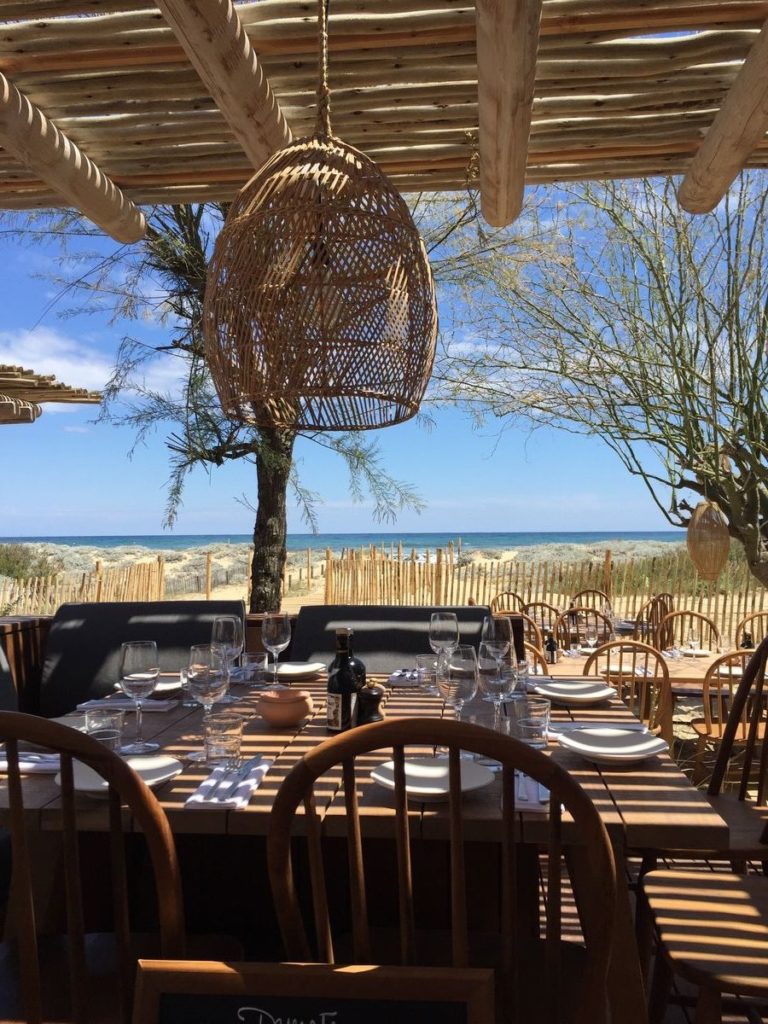 Plage Nomade pour mariage bohème à Pampelone