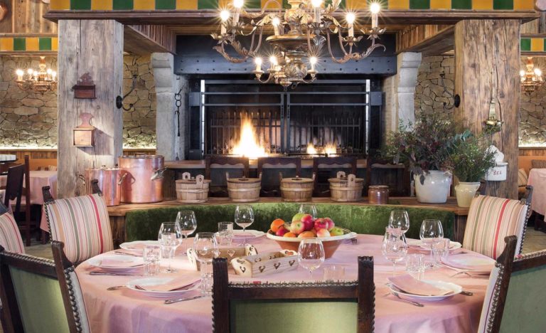 Luxury restaurant for wedding on the slot in Courchevel 1850