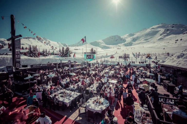 Restaurant on the ski slope for wedding in Courchevel